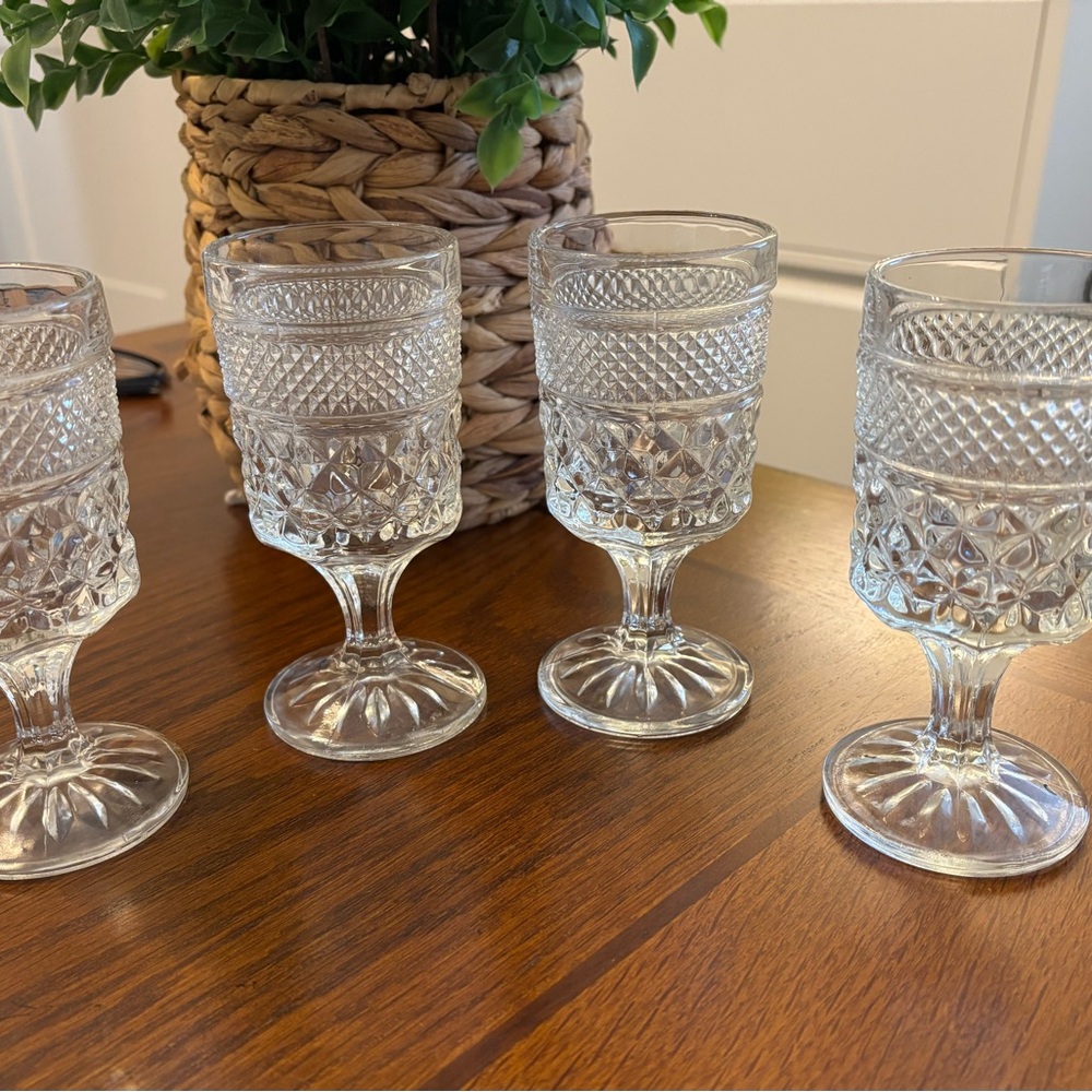 Vintage Anchor Hocking Textured Glass Goblet Wexford Pattern Set of 4 MCM